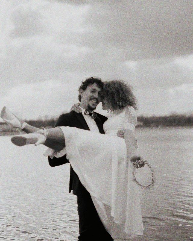 A wedding photo in the Cinematic Teal film look