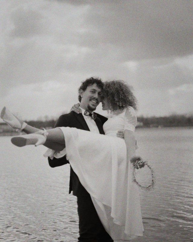 A wedding photo in the Portrait Film film look